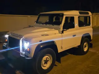 2014 Land Rover Defender in Abu Dhabi used car