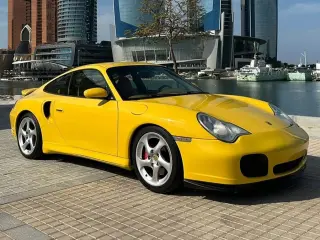 2003 Porsche 911 Carrera in Abu Dhabi used car
