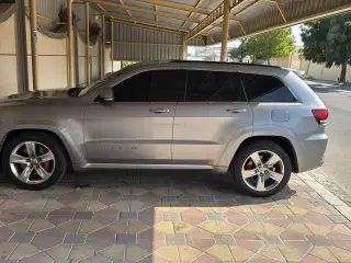 2014 Jeep Grand Cherokee in Abu Dhabi used car