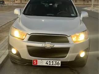 2013 Chevrolet Captiva في Abu Dhabi سيارة مستعملة