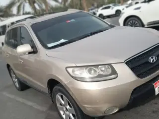 2009 Hyundai Santa Fe in Abu Dhabi used car