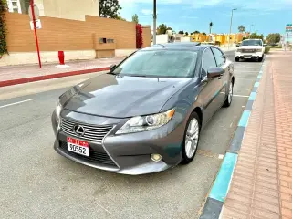 2015 Lexus ES in Abu Dhabi used car