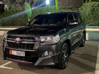 2013 Toyota Land Cruiser in Abu Dhabi used car