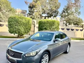 2016 Infiniti Q70 in Abu Dhabi used car