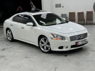 2012 Nissan Maxima in Abu Dhabi used car