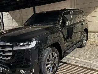 2023 Toyota Land Cruiser in Abu Dhabi used car