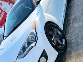 2014 Hyundai Veloster in Abu Dhabi used car