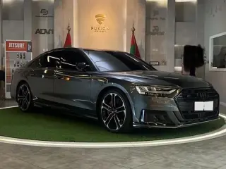 2020 Audi S8 in Abu Dhabi used car