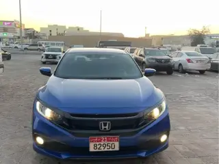 2021 Honda Civic في Abu Dhabi سيارة مستعملة