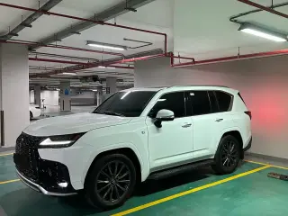 2023 Lexus LX600 في Abu Dhabi سيارة مستعملة