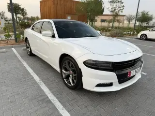 2017 Dodge Charger في Abu Dhabi سيارة مستعملة