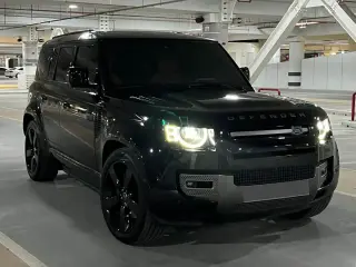 2023 Land Rover Defender في Abu Dhabi سيارة مستعملة