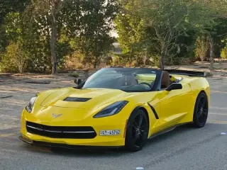 2015 Chevrolet Corvette في Abu Dhabi سيارة مستعملة