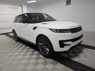 2023 Land Rover Range Rover Sport في Abu Dhabi سيارة مستعملة