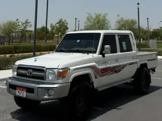 2021 Toyota Land Cruiser Pickup في Abu Dhabi سيارة مستعملة