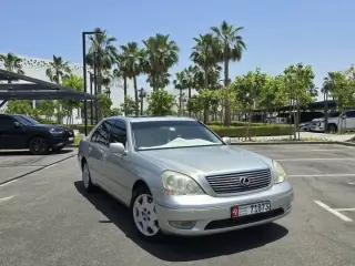 2003 Lexus LS 430 في Abu Dhabi سيارة مستعملة