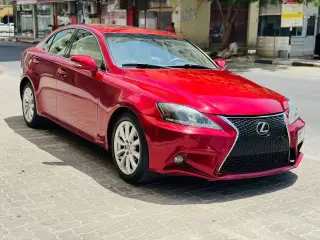 2011 Lexus IS 300 في Abu Dhabi سيارة مستعملة