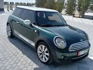 2011 Mini Coupe في Abu Dhabi سيارة مستعملة
