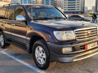 2004 Toyota Land Cruiser in Abu Dhabi used car