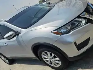 2018 Nissan Rogue in Abu Dhabi used car