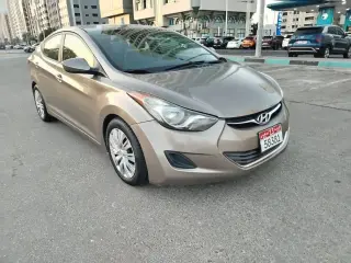 2013 Hyundai Elentra في Abu Dhabi سيارة مستعملة