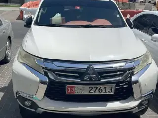 2019 Mitsubishi Montero في Abu Dhabi سيارة مستعملة