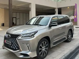 2017 Lexus LX 570 in Abu Dhabi used car