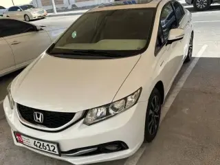 2013 Honda Civic في Abu Dhabi سيارة مستعملة