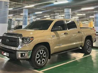 2020 Toyota Tundra في Abu Dhabi سيارة مستعملة
