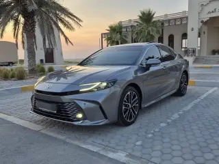 2025 Toyota Camry في Abu Dhabi سيارة مستعملة