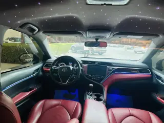 2019 Toyota Camry في Abu Dhabi سيارة مستعملة