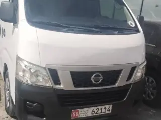 2014 Nissan Urvan في Abu Dhabi سيارة مستعملة