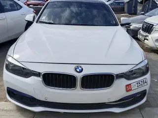 2017 BMW 3-Series في Abu Dhabi سيارة مستعملة
