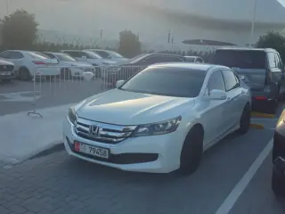 2015 Honda Accord في Abu Dhabi سيارة مستعملة