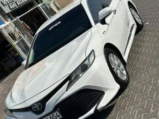 2018 Toyota Camry في Abu Dhabi سيارة مستعملة