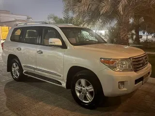 2015 Toyota Land Cruiser in Abu Dhabi used car