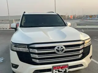 2022 Toyota Land Cruiser in Abu Dhabi used car