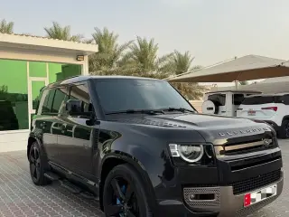 2023 Land Rover Defender في Abu Dhabi سيارة مستعملة