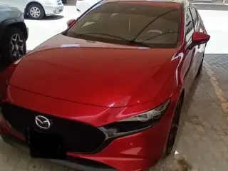 2021 Mazda 3 in Abu Dhabi used car