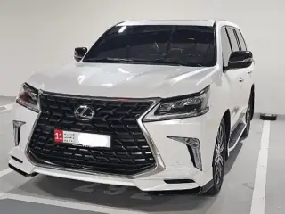 2021 Lexus LX 570 in Abu Dhabi used car
