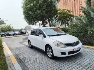 2013 Nissan Tiida in Abu Dhabi used car