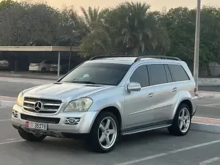 2009 Mercedes-Benz GL في Abu Dhabi سيارة مستعملة