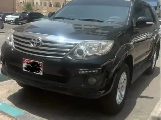 2015 Toyota Fortuner in Abu Dhabi used car