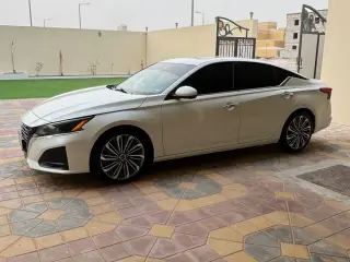 2023 Nissan Altima in Abu Dhabi used car