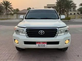 2012 Toyota Land Cruiser in Abu Dhabi used car