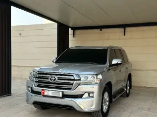 2018 Toyota Land Cruiser in Abu Dhabi used car