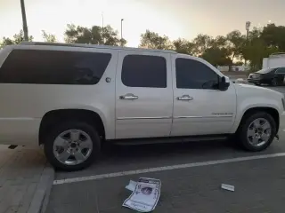 2010 Chevrolet Suburban in Abu Dhabi used car