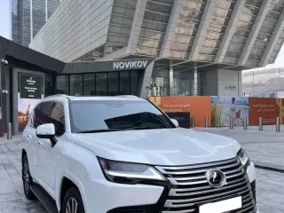 2023 Lexus LX600 in Abu Dhabi used car