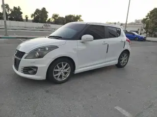 2015 Suzuki Swift in Abu Dhabi used car