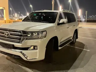 2016 Toyota Land Cruiser in Abu Dhabi used car